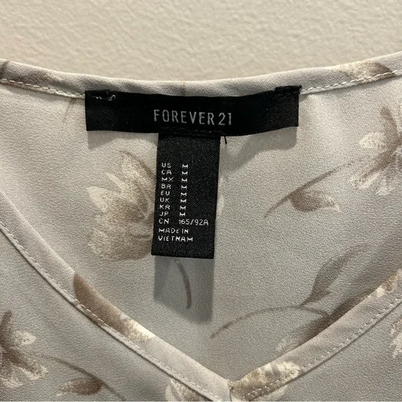 Forever 21 Cream Floral Camisole Size medium - Picture 2 of 5